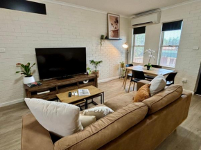 Stylish 3 Bedroom Apartment - South Hedland
